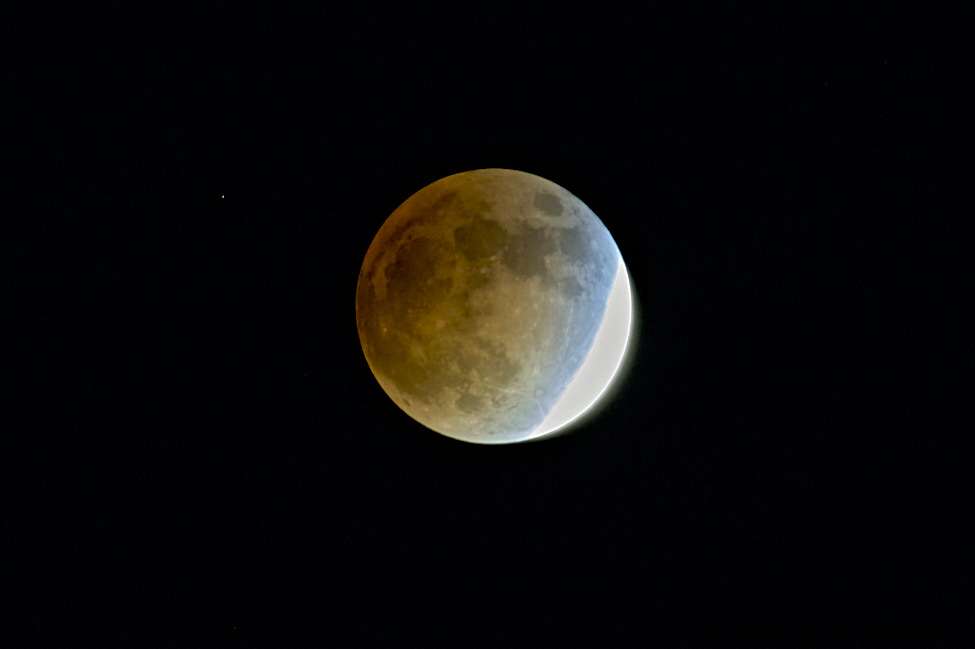LunarEclipse_2003Nov_1FFT3664