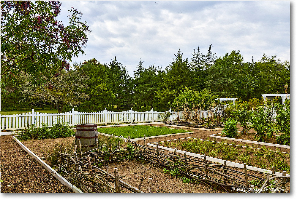 Garden_FerryFarm_2025Sep_R5D02140-42_HDR