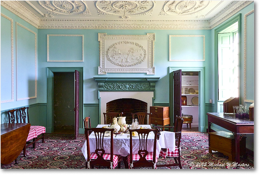 DiningRoom_Kenmore_2025Oct_R5D02288