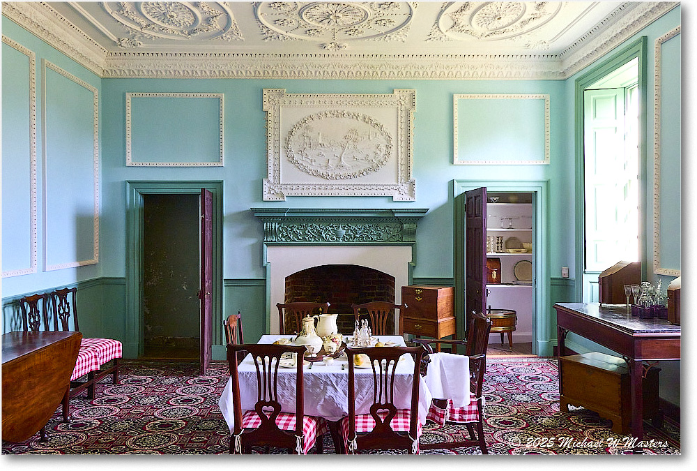 DiningRoom_Kenmore_2025Oct_R5D02288