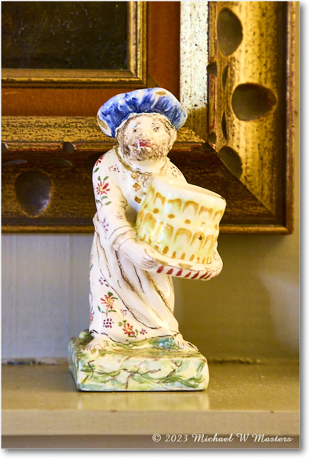 Statuette_StJamesHouse_2023Aug_R5B12779 copy