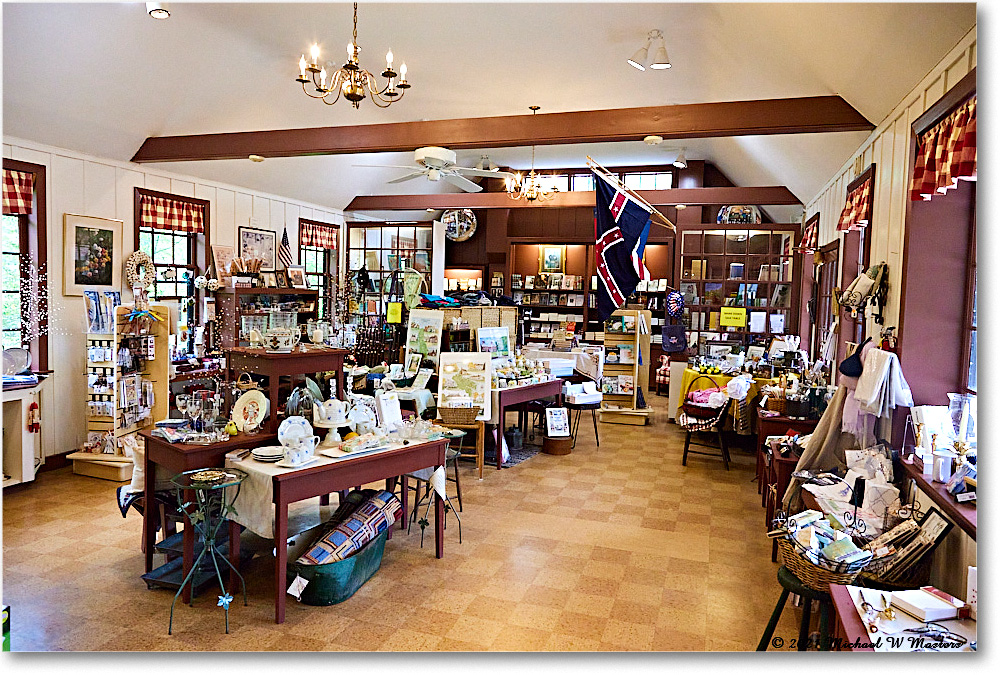 StratfordHall_GiftShop_2021Apr_R5A02743 copy