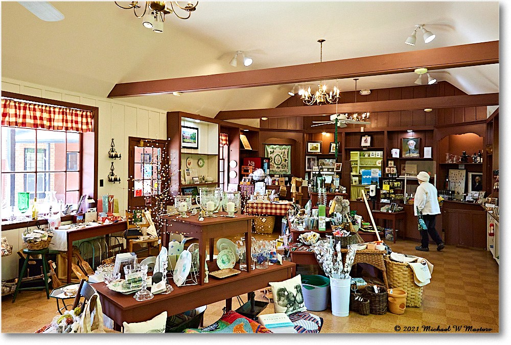 StratfordHall_GiftShop_2021Apr_R5A02747 copy
