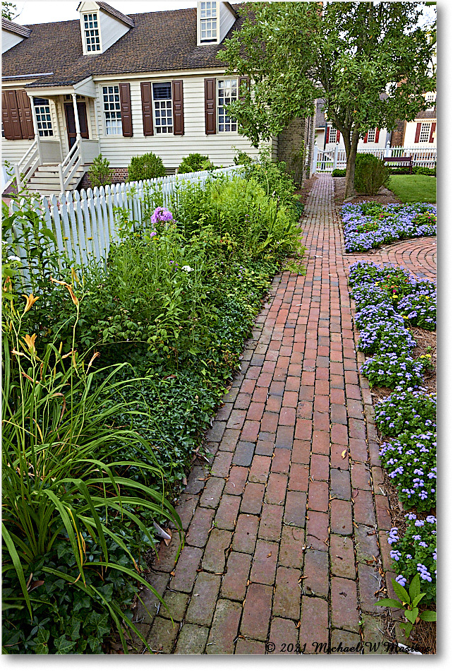 AlexanderCraigGarden_Williamsburg_2021Jul_R5A05200 copy