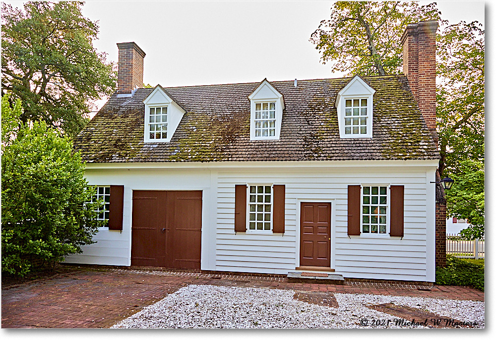 DrBarraudGarden_Williamsburg_2021Jul_R5B03948 copy