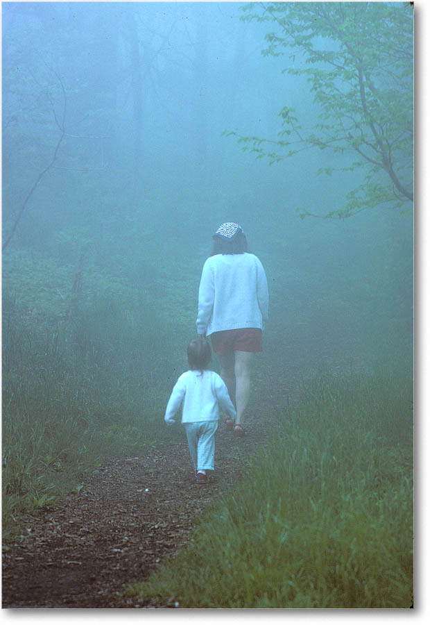 MotherDaughter_MountainMist_1975May_PP21_33 copy