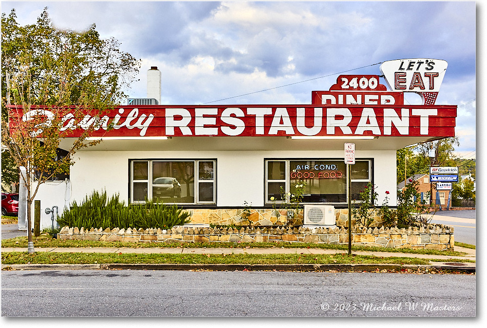 2400Diner_Fredericksburg_2023Oct_R5B13394-95_HDR copy