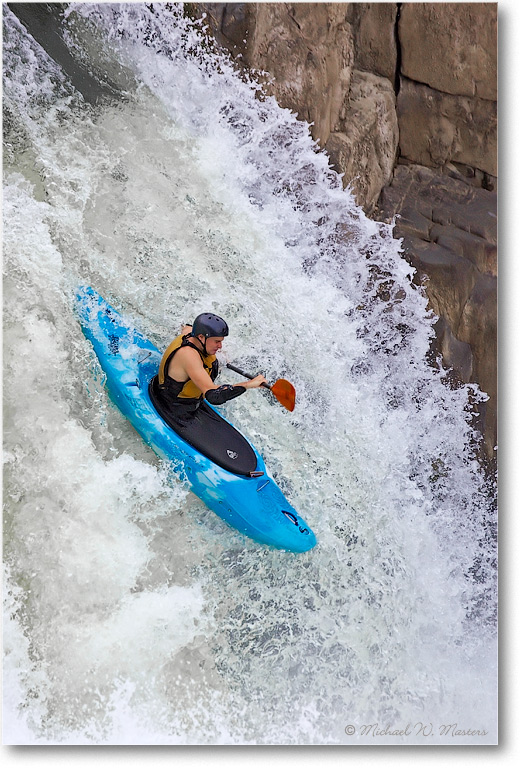 KayakBlue-Y2F2494
