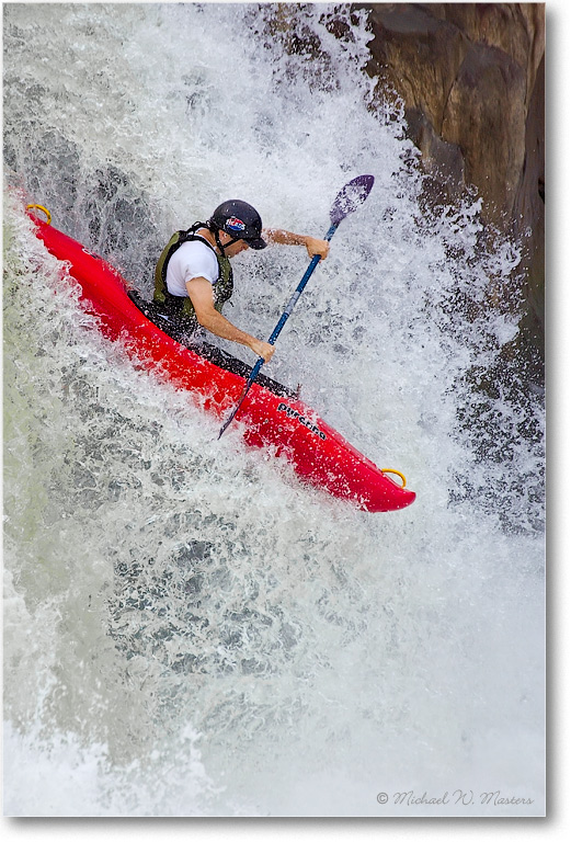 KayakRed-Black-Hat-Y2F2486