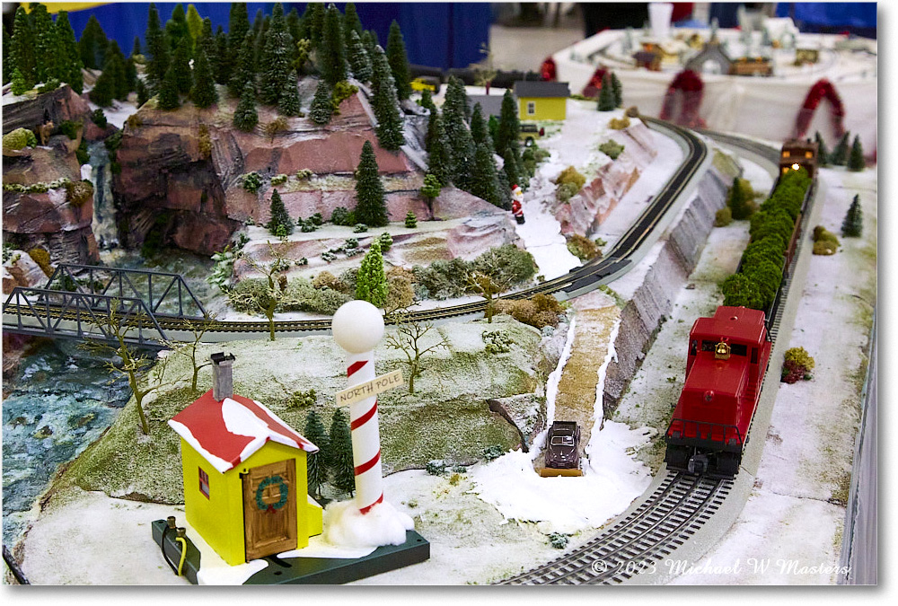 ModelTrainShow_EaglesLodge_2023Dec_R5B13714 copy
