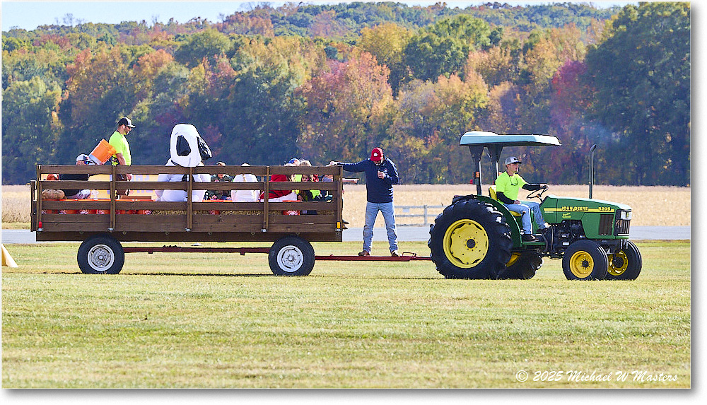 CandyCannon_ShannonHarvestFlyIn_2025Oct_R5C05055