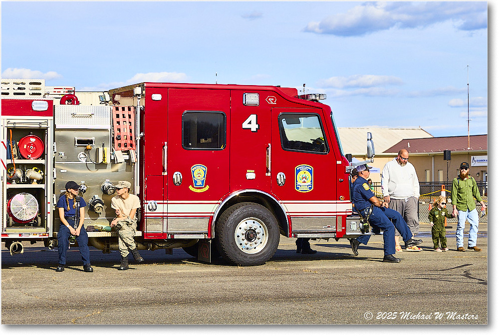 Fire&Rescue_ShannonHarvestFlyIn_2025Oct_R5C05091