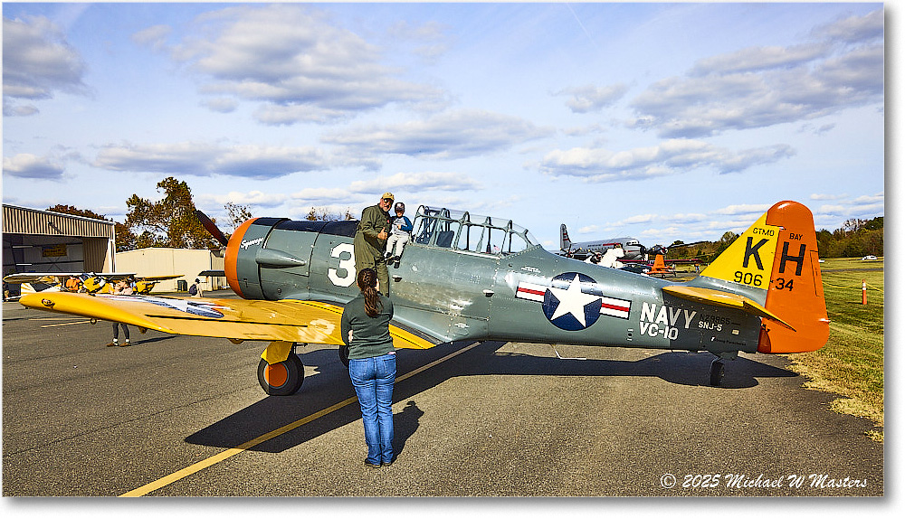 SNJ-5Texan_ShannonHarvestFlyIn_2025Oct_R5A26153
