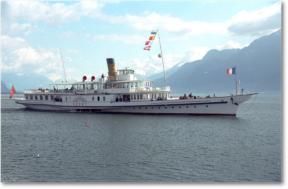 TouristBoat-VeveySwitzerland-1997Apr-kn10 copy