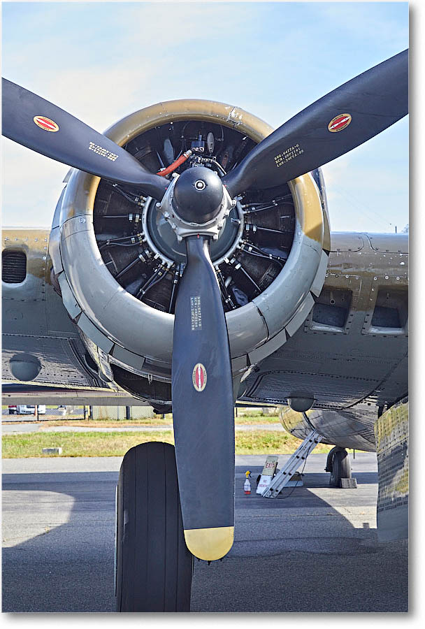 B17FlyingFortress_StaffordVA_2016Oct_5D4A0053 copy