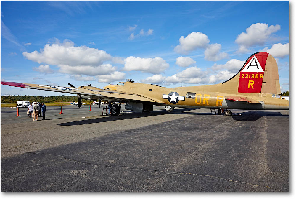 B17FlyingFortress_StaffordVA_2016Oct_5D4A0066 copy