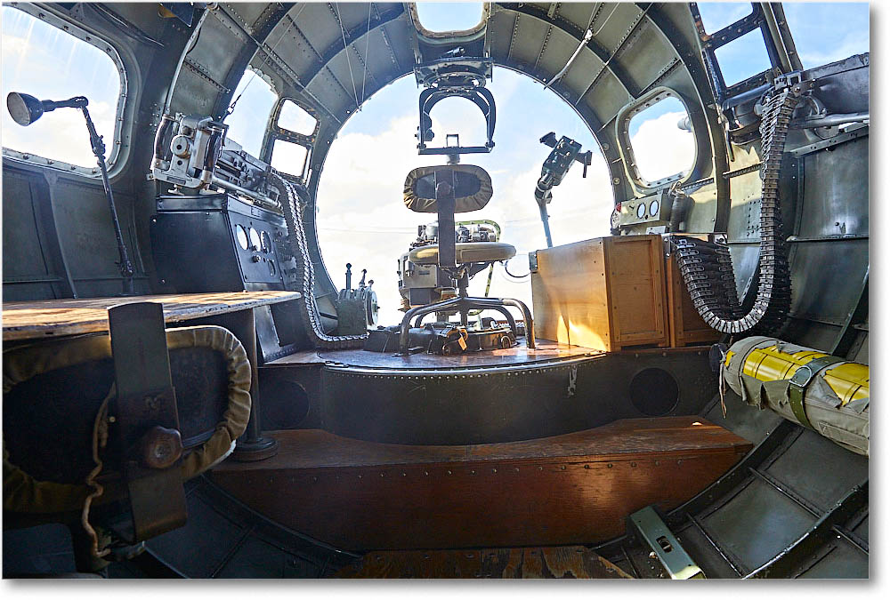 B17FlyingFortress_StaffordVA_2016Oct_5D4A0119 copy
