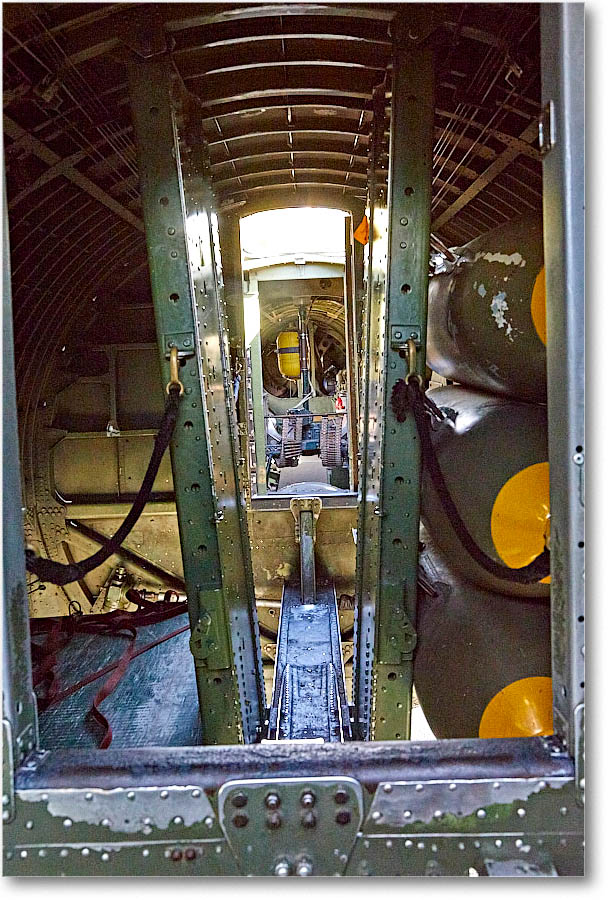 B17FlyingFortress_StaffordVA_2016Oct_5D4A0125 copy