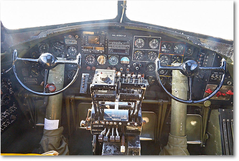 B17FlyingFortress_StaffordVA_2016Oct_5D4A0128 copy