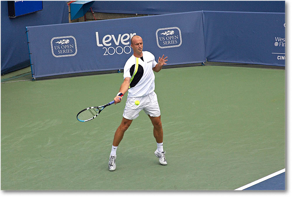 Ljubicic_(l_Robredo_QF)_Cincy2006_Y2F9471 copy
