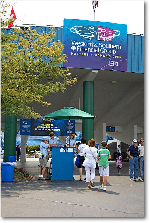 InfoStand_Cincy2007_Y2F3180 copy