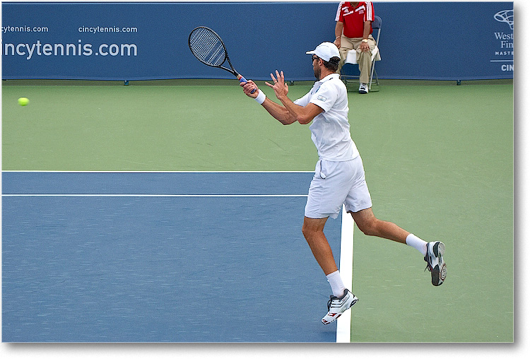 Karlovic (d Monfils R64)_Cincy09_1D3A0863 copy