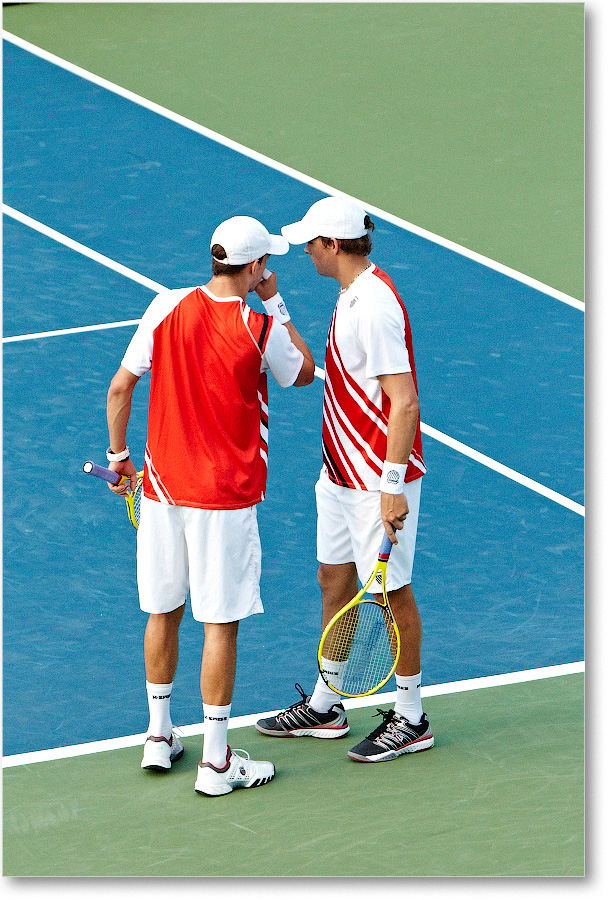 Bryan-Bryan (l Lindstedt-Tecau SF) Cincy2012_D4B9780 copy