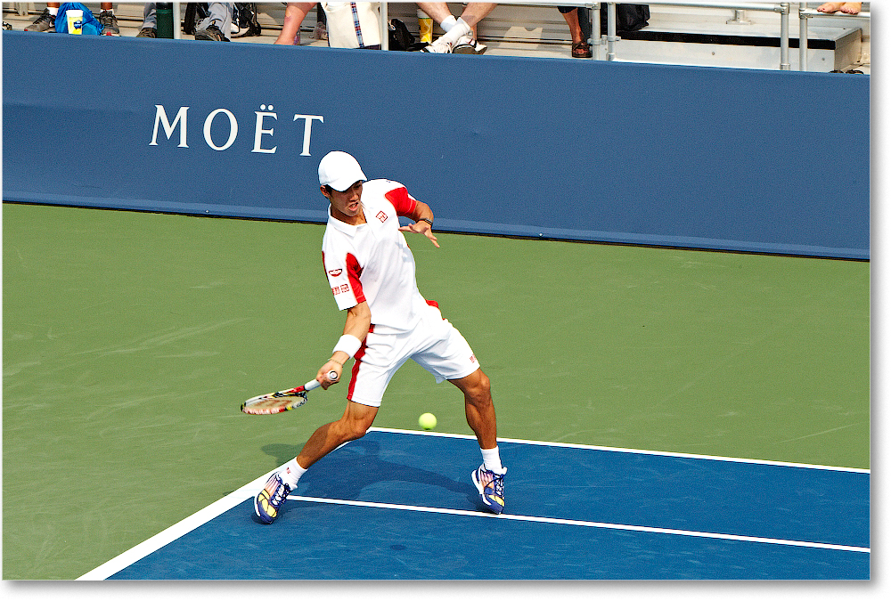 Nishikori (l Wawrinka R16) Cincy2012_D4B8002 copy
