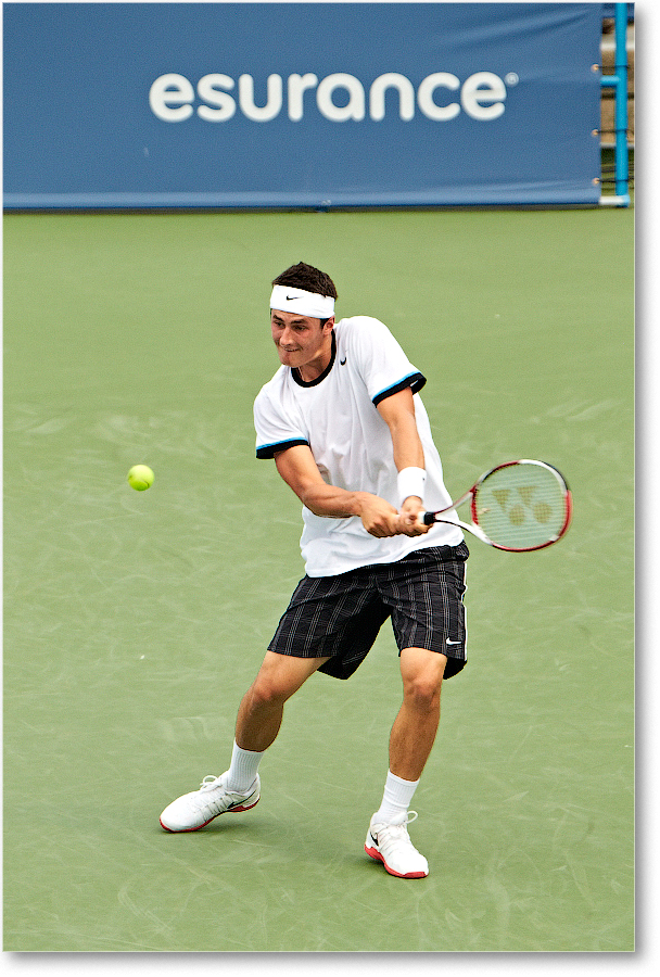 Tomic (l Federer R16) Cincy2012_D4B7929 copy