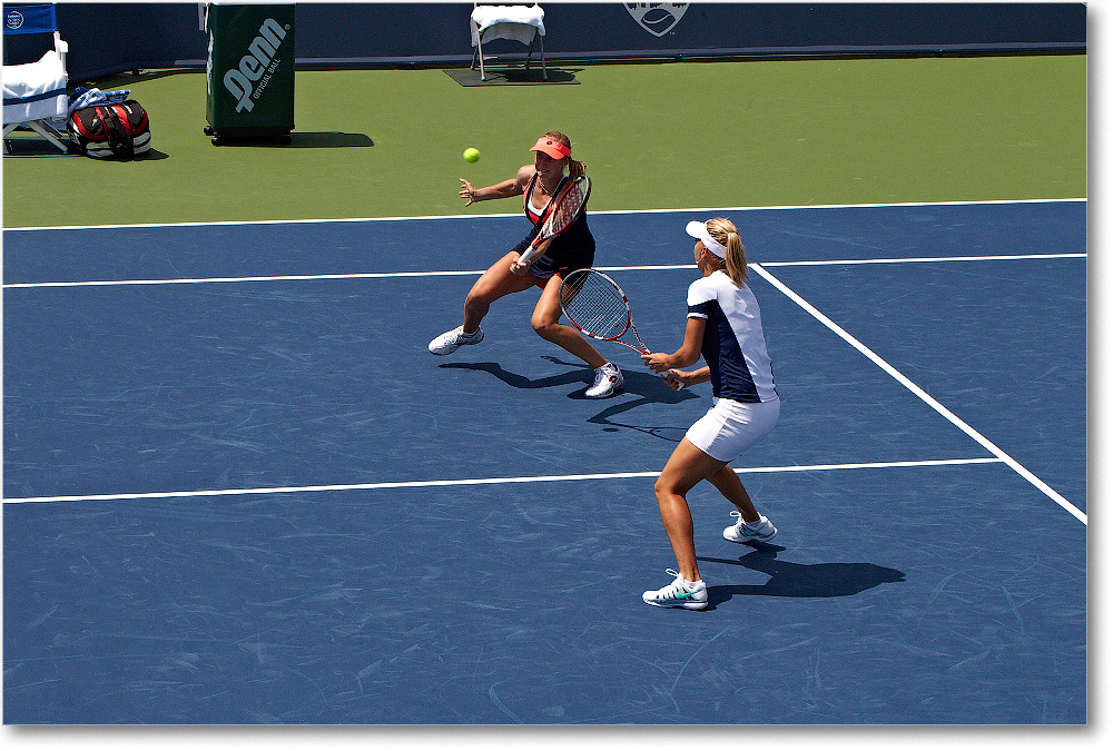 Makarova-Vesnina (l Hsieh-Peng SF) Cincy2013_D4C6508 copy