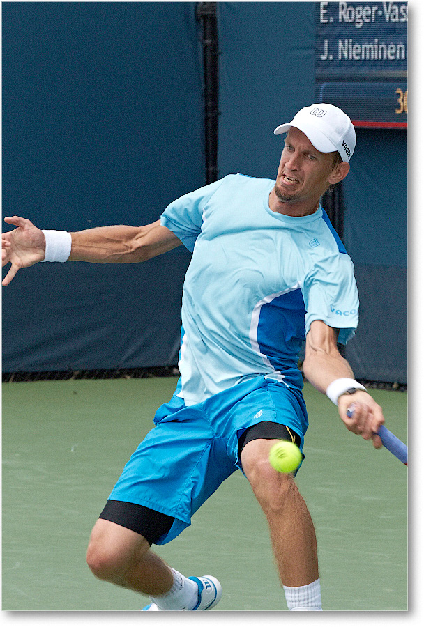 Nieminen (d Roger-Vasselin R64) Cincy2013_D4C2560 copy
