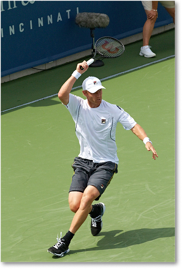 Tursunov (d Ferrer R16) Cincy2013_D4C5345 copy