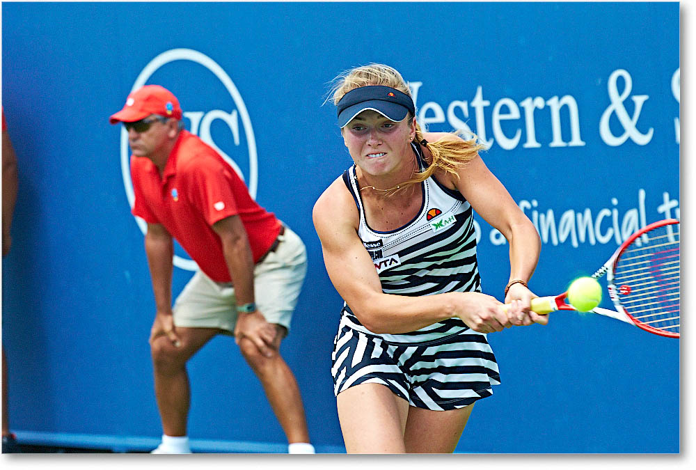 Svitolina_(d_SuarezNavarro_R16)_Cincy_2014_2DXA4396 copy