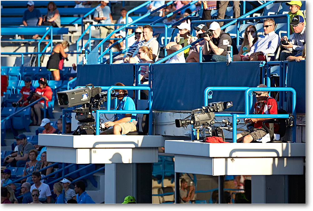 Federer_Lopez_QF_Cincy2015_2DXB1429