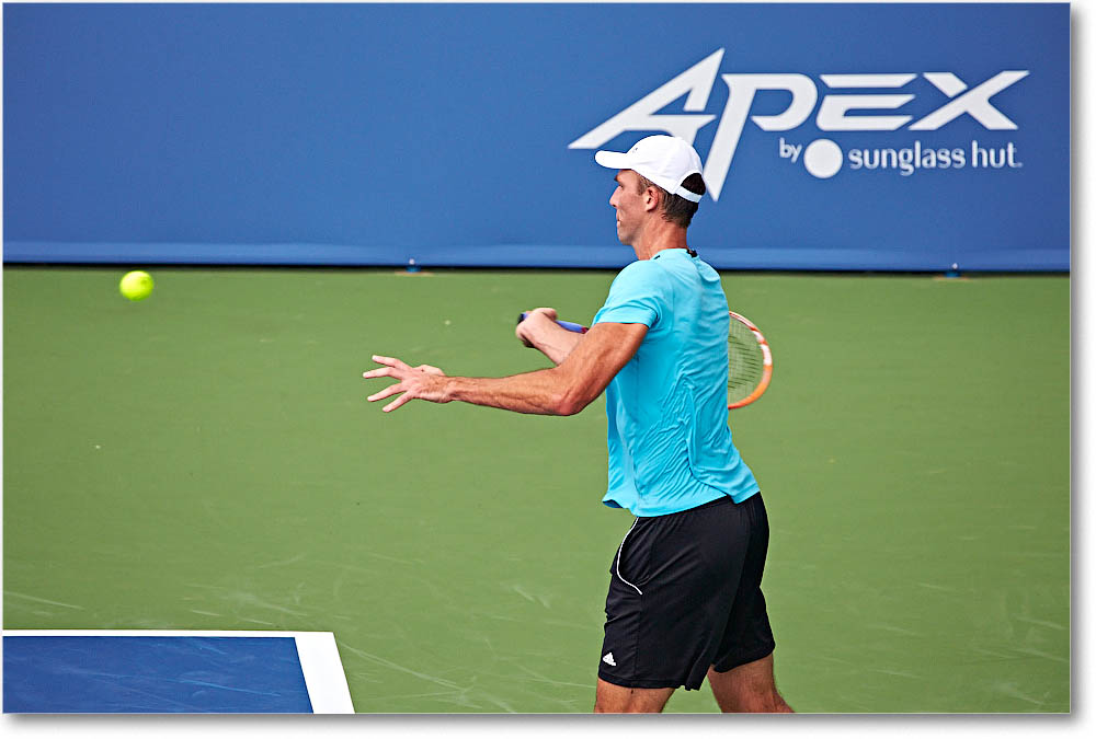 Karlovic_(d_Simon_R64)_Cincy2015_2DXA7583 copy