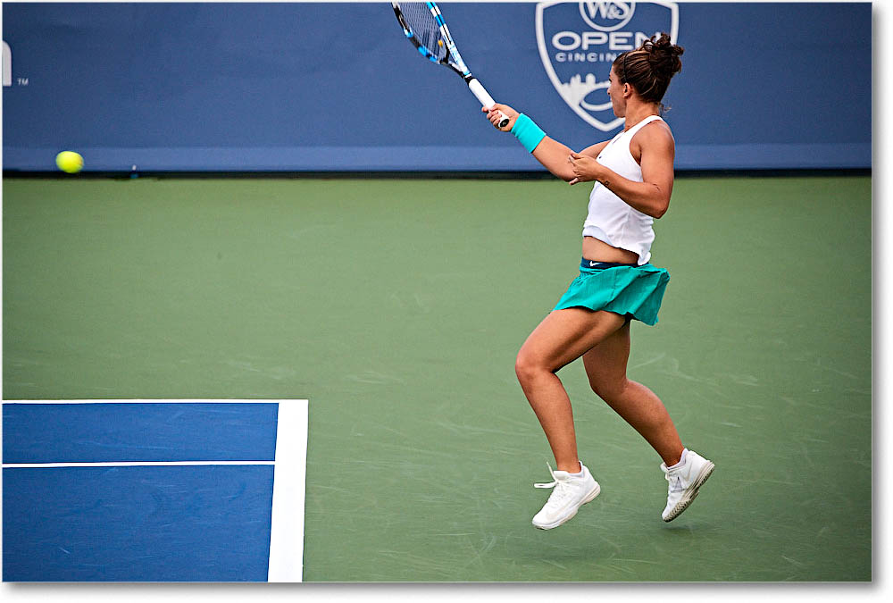 Errani_(l_Vandeweghe_R64)_Cincy2016_4DXA1638 copy