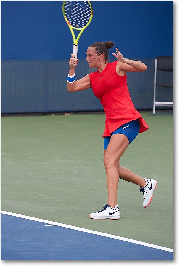 Vinci_(l_Sevastova_R32)_Cincy2017_4DXB1848-copy