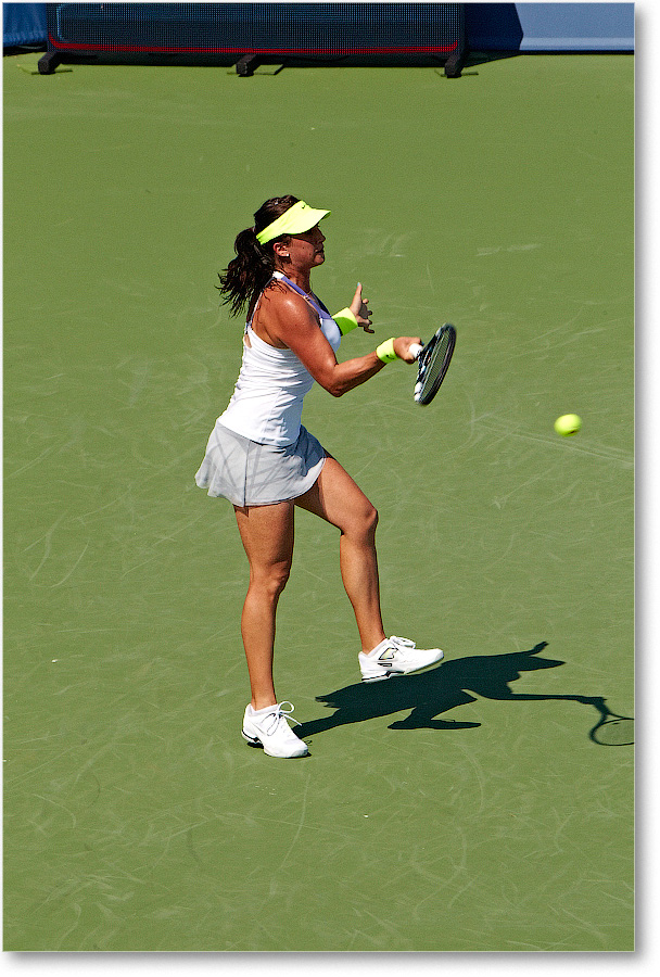 Arvidsson (l A Radwanska R32) Cincy2012_D4B6002 copy