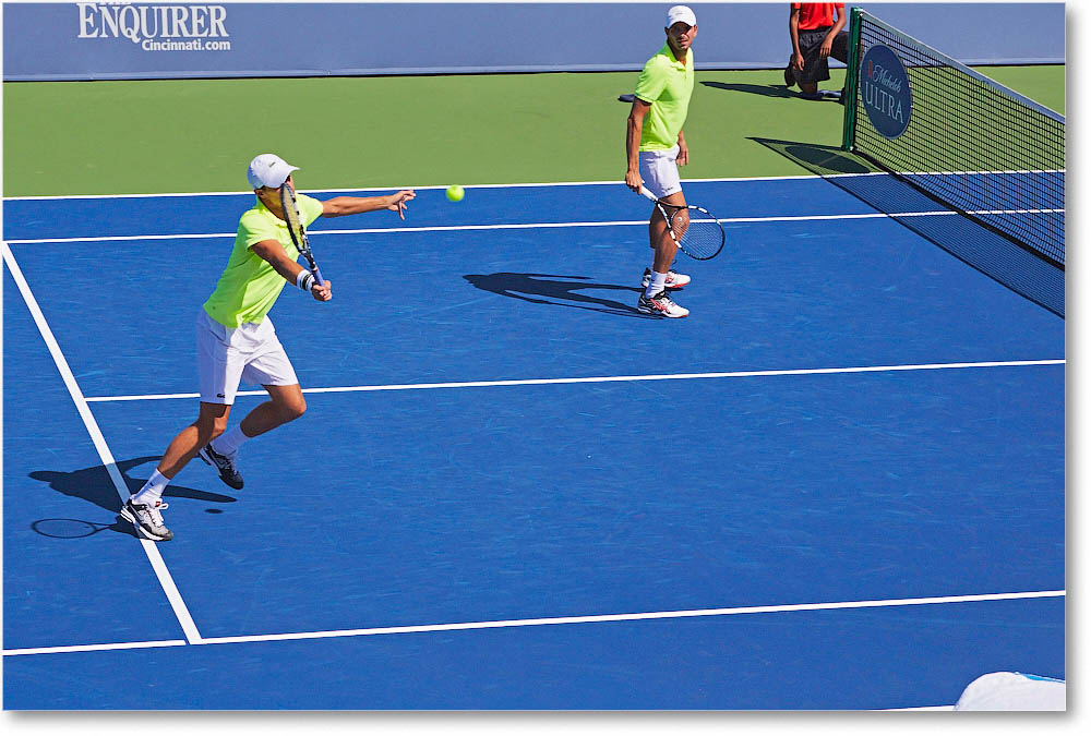 BenneteauRogerVasselin_(d_NestorZimonjic_QF)_Cincy2014_2DXA5468 copy