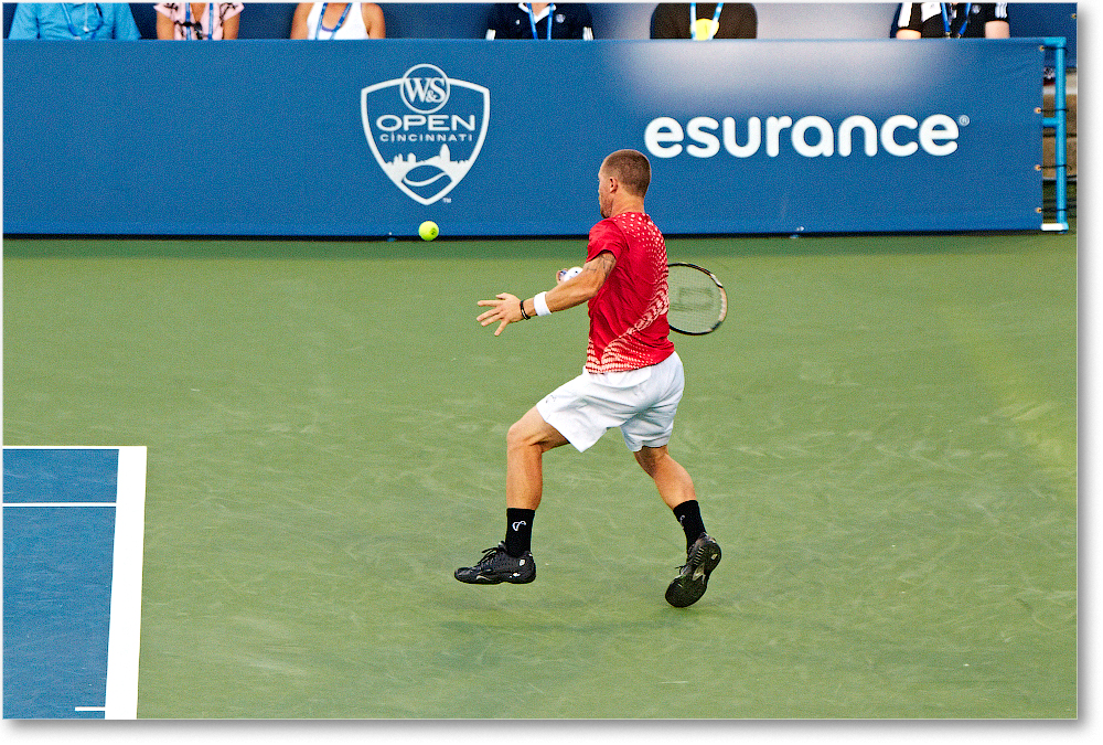 Bogomolov (l Federer R32) Cincy2012_D4B6892 copy