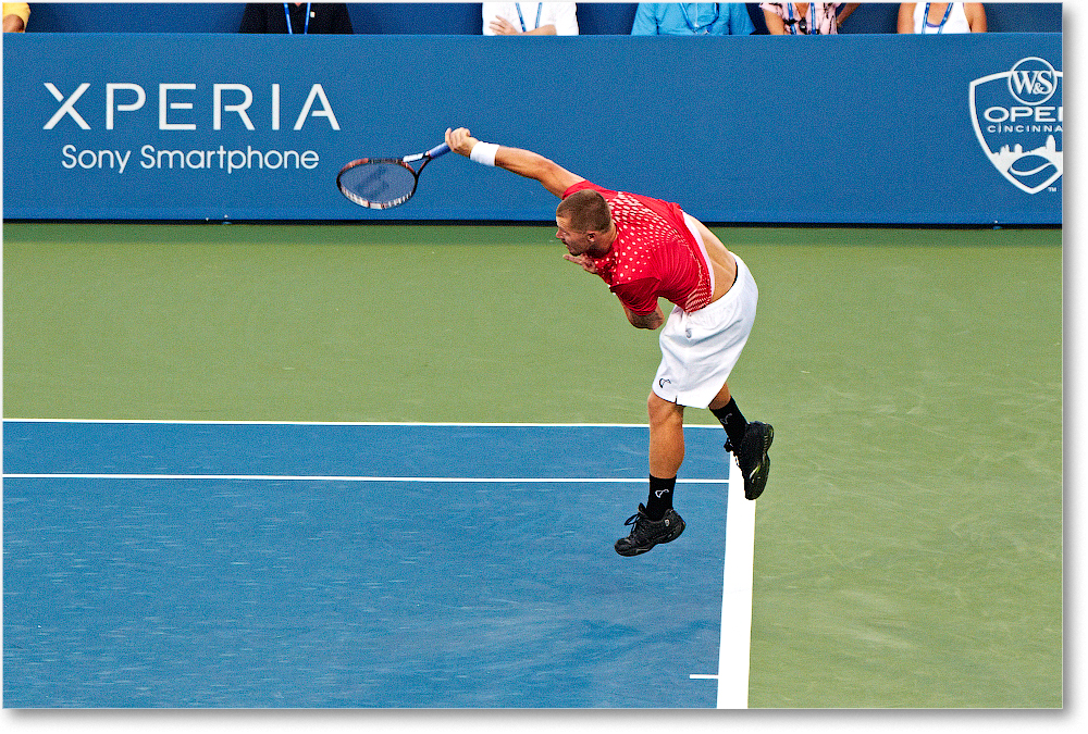 Bogomolov (l Federer R32) Cincy2012_D4B6902 copy