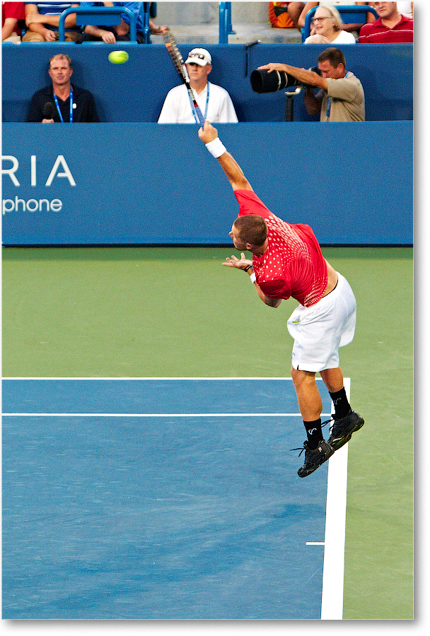 Bogomolov (l Federer R32) Cincy2012_D4B7010 copy