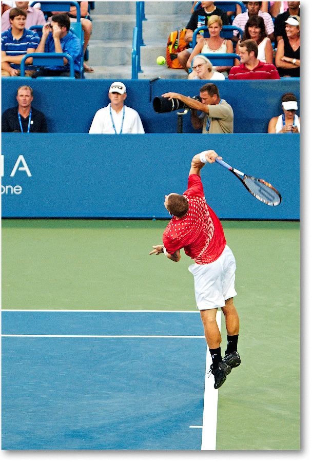 Bogomolov (l Federer R32) Cincy2012_D4B7011 copy