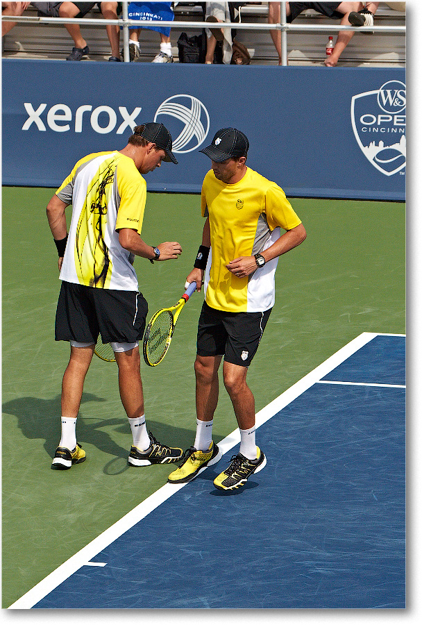 Bryan-Bryan (d Blake-Johnson QF) Cincy2013_D4C6766 copy