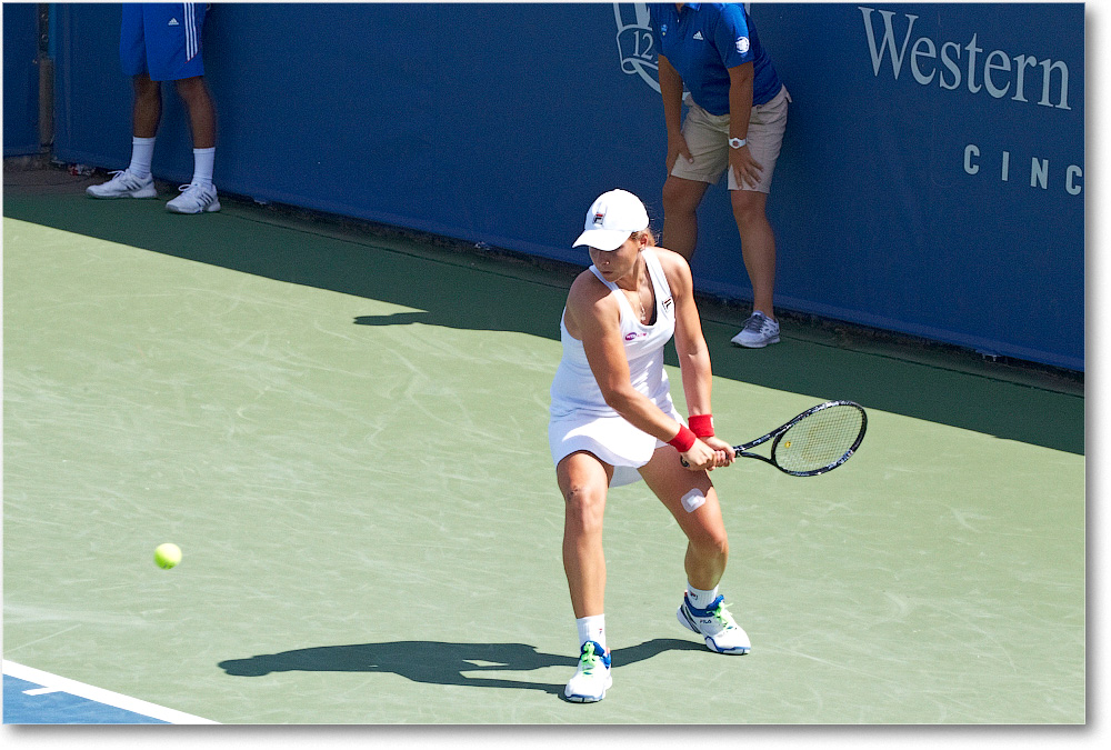 Erakovic (l Kvitova R32) Cincy2013_D4C5004 copy