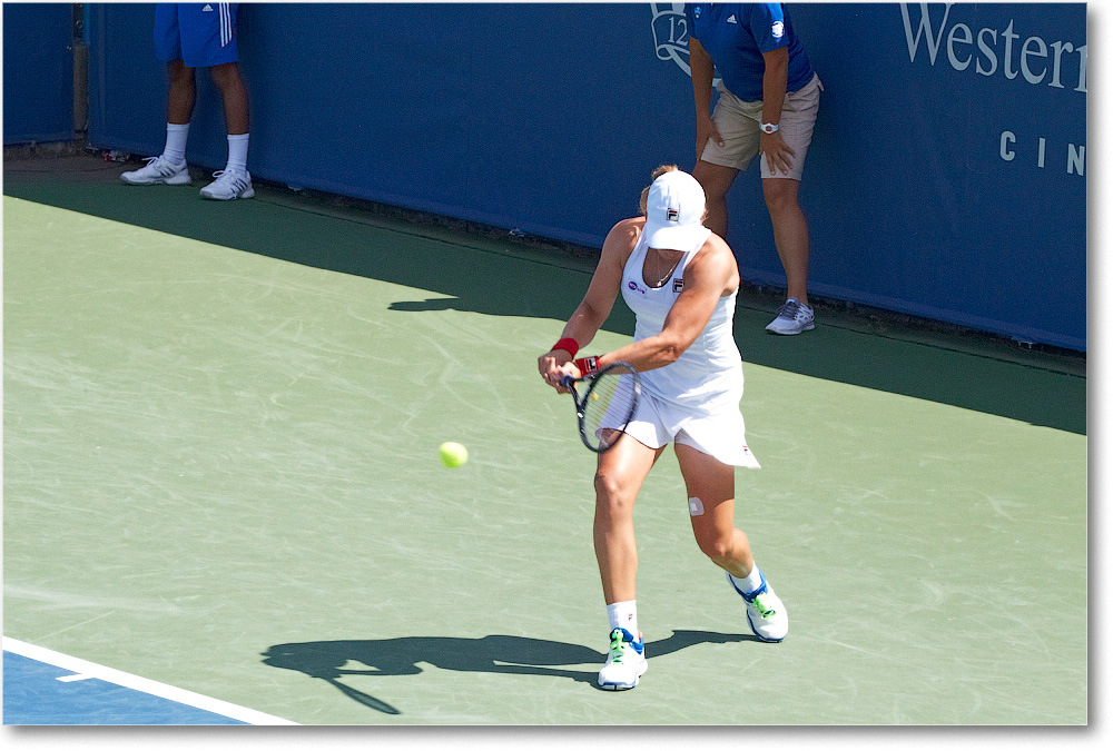 Erakovic (l Kvitova R32) Cincy2013_D4C5005 copy