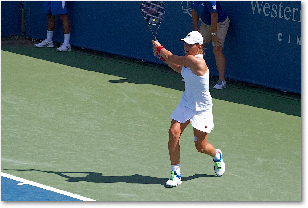 Erakovic (l Kvitova R32) Cincy2013_D4C5006 copy