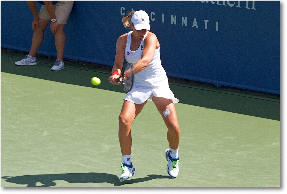 Erakovic (l Kvitova R32) Cincy2013_D4C5020 copy