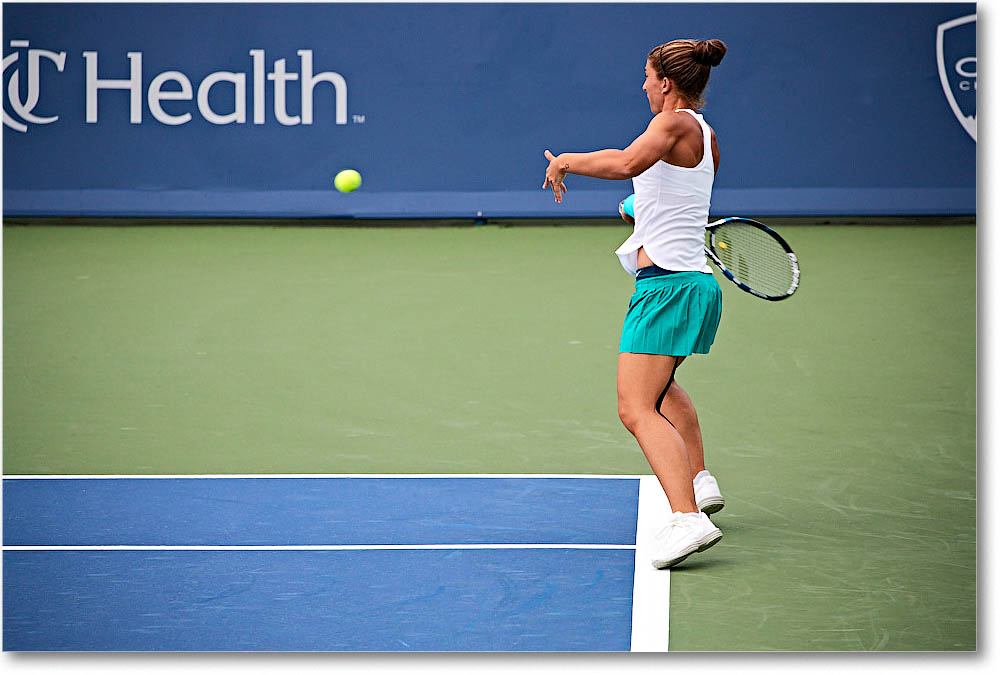 Errani_(l_Vandeweghe_R64)_Cincy2016_4DXA1327 copy