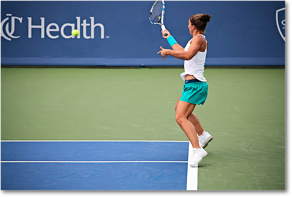 Errani_(l_Vandeweghe_R64)_Cincy2016_4DXA1328 copy